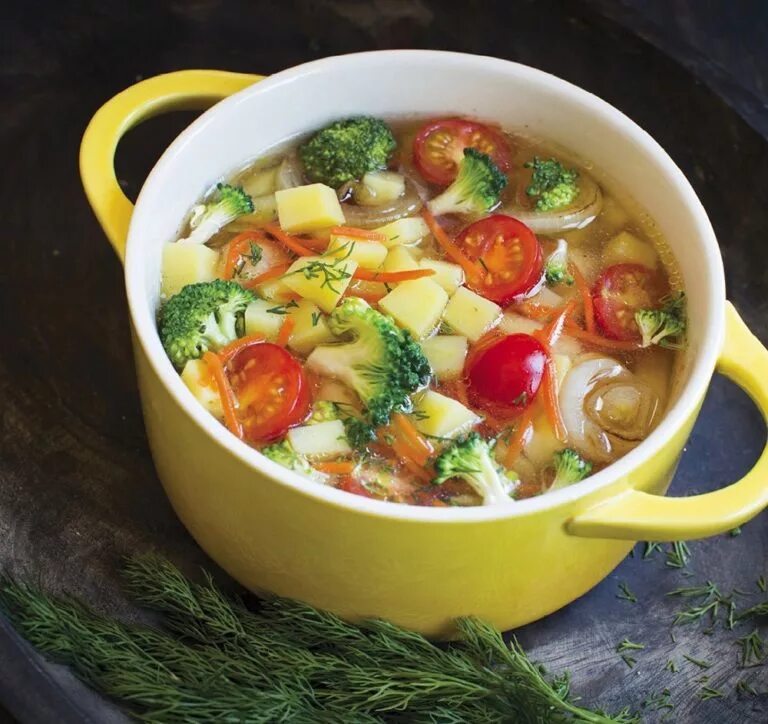 На первой блюда приготовить. Овощной суп с брокколи. Для супа. Овощи для супа. Первые блюда из овощей.