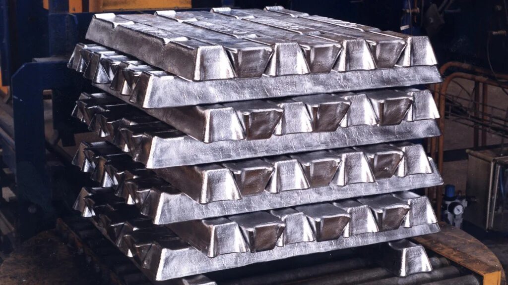 Наибольшее производство рафинированного олова. Чушки алюминиевые а7. Слиток алюминиевого сплава, сырье (чушка ADC 12). Чушка алюминиевая а7 90х170. Свинец чушковой с3.