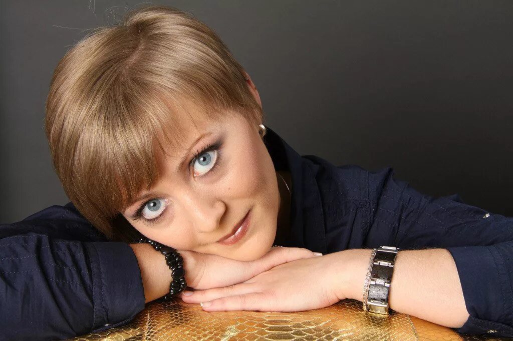 Омские девушки. Женщины из омска с номерами телефонов. Девушки для встреч в омске. Телефоны бесплатных девушек омск без регистрации. Телефоны бесплатных девушек омск без регистрации.