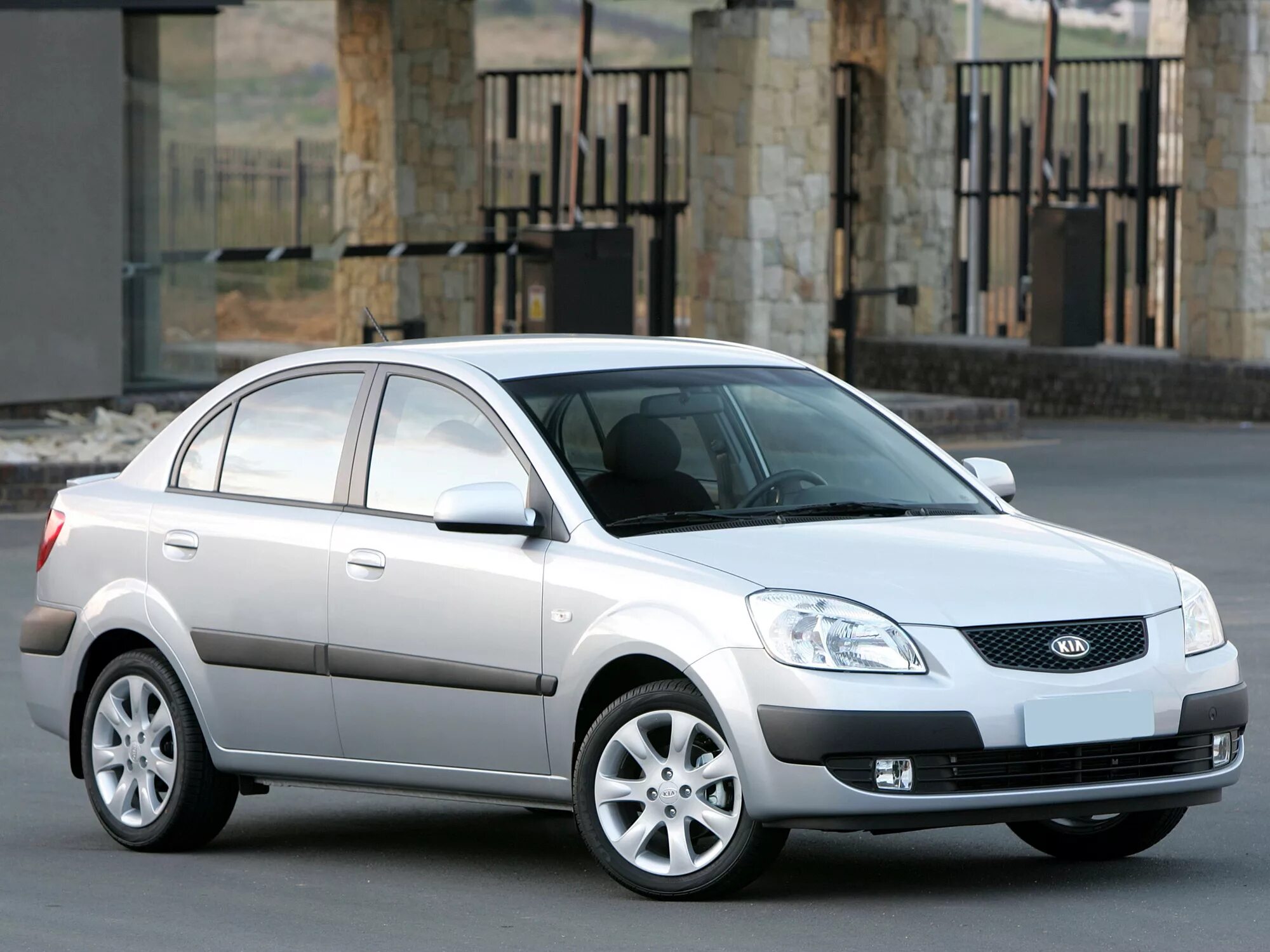 Киа второго поколения. Kia Rio 2. Киа Рио 2 поколения седан. Киа Рио 2 2005. Kia Rio 2005 (второе поколение), седан,.