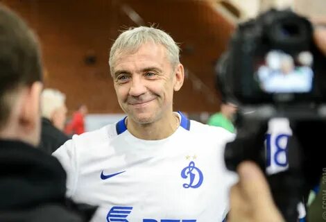 Николаевич футболист