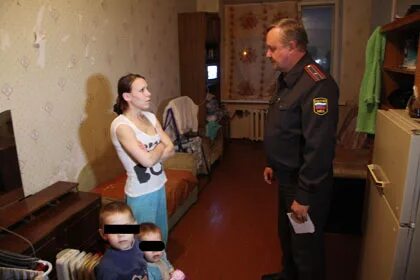 На учет как неблагополучная семья
