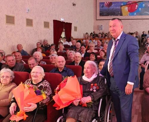 Ковылкинский дом престарелых. Дом престарелых мензелинск номер телефона. День пожилого человека в доме интернате. День пожилого человека в доме интернате. Краснолипьевская школа.