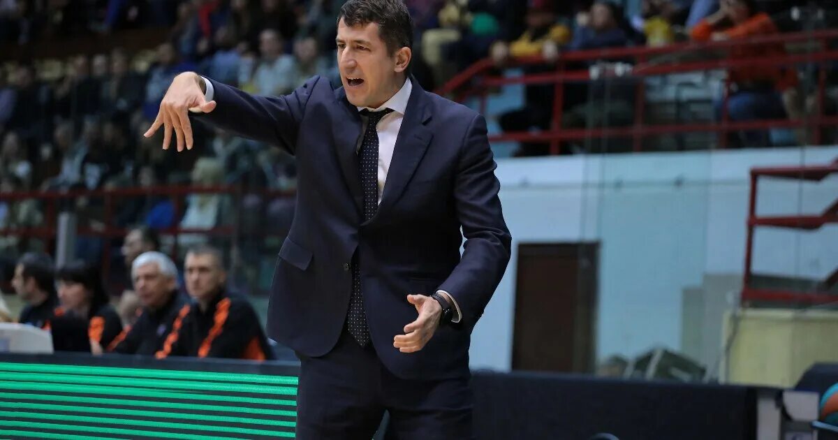 Тренер автодора. Милош павичевич баскетбол. Свободные российские тренеры. Тренер автодора. Тренер автодора.