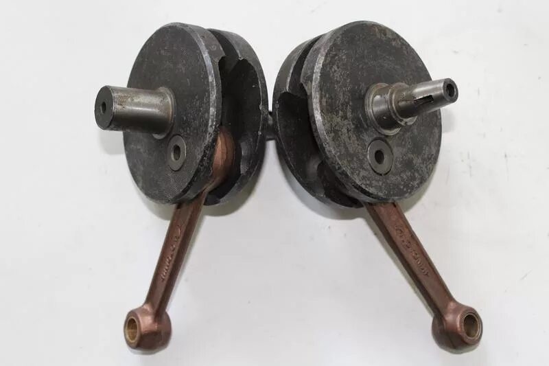 коленвалы юпитеров. коленвал иж юп 5. коленвалы на иж ю5. коленвал иж юпитер 5 сепараторный. коленвал иж юпитер втулочный.