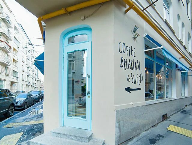 Angel cakes patriki большой козихинский пер 15. Americano патриаршие пруды. патриаршие пруды кафе американо. americano большой козихинский переулок. americano кафе патриаршие.