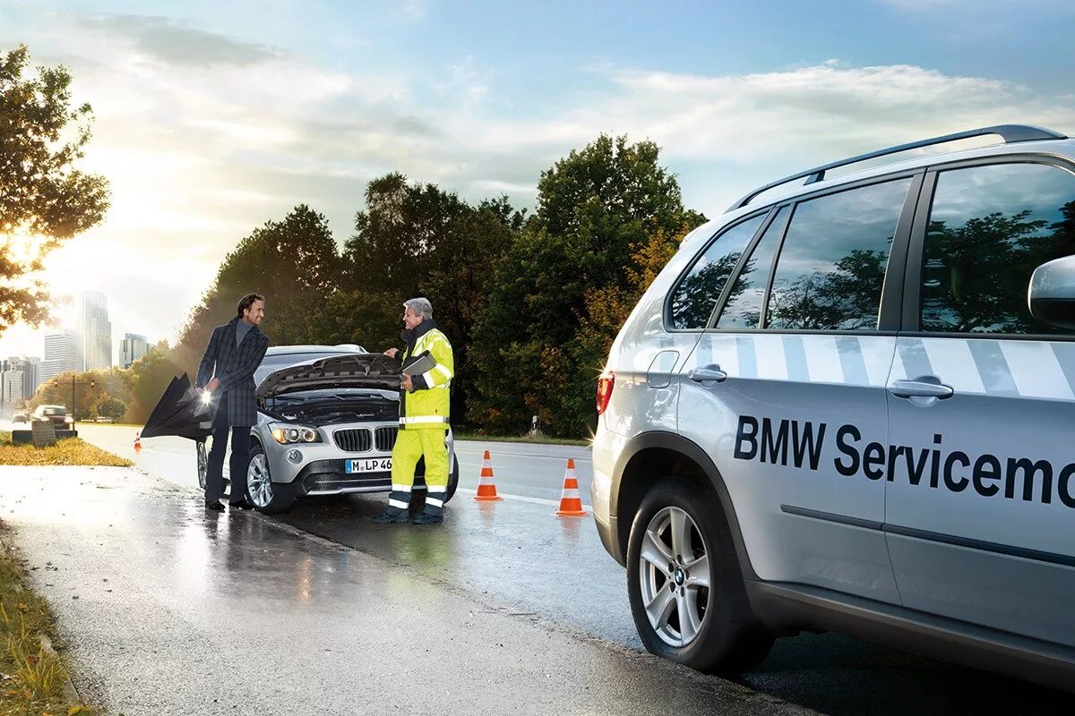 Помощь с автомобилем на дороге. BMW Roadside assistance. Роад Ассистанс БМВ. Техпомощь на дороге. Машина помощь на дороге.