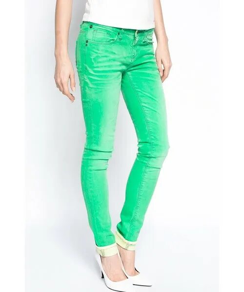 Джинса зеленая купить. Салатовые джинсы. Зелёные джинсы женские. Кислотно зеленые джинсы. Зелёные джинсы женские 2022.