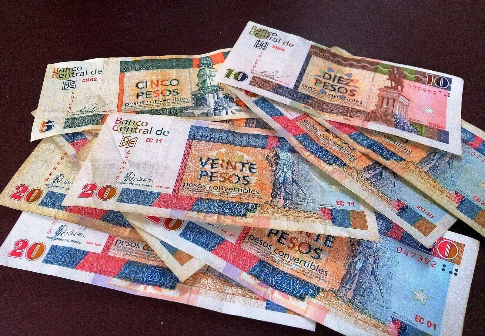 Куба доллары или евро. Кубинские купюры. Куба деньги валюта. Кубинский песо. Кубинский Конвертируемый песо.