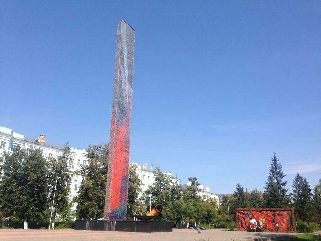 Стелла вечный огонь дзержинск нижегородской. Мемориал "вечный огонь" дзержинск. Вечный огонь дзержинск фото. Мемориал "вечный огонь" дзержинск. Вечный огонь город дзержинск.