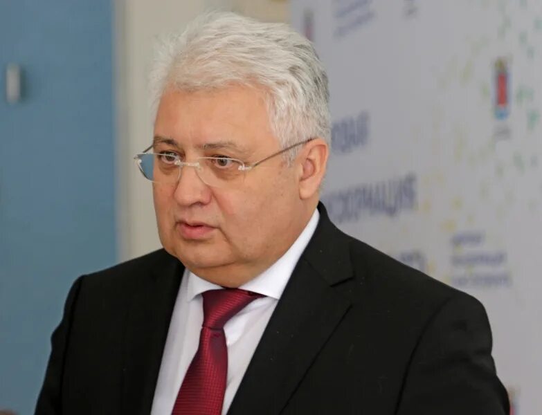 Вице губернаторы санкт петербурга эргашев. Эргашев вице губернатор. эргашев олег николаевич вице-губернатор. вице-губернатор санкт-петербурга. вицегубкрнатор санкт петербурга.