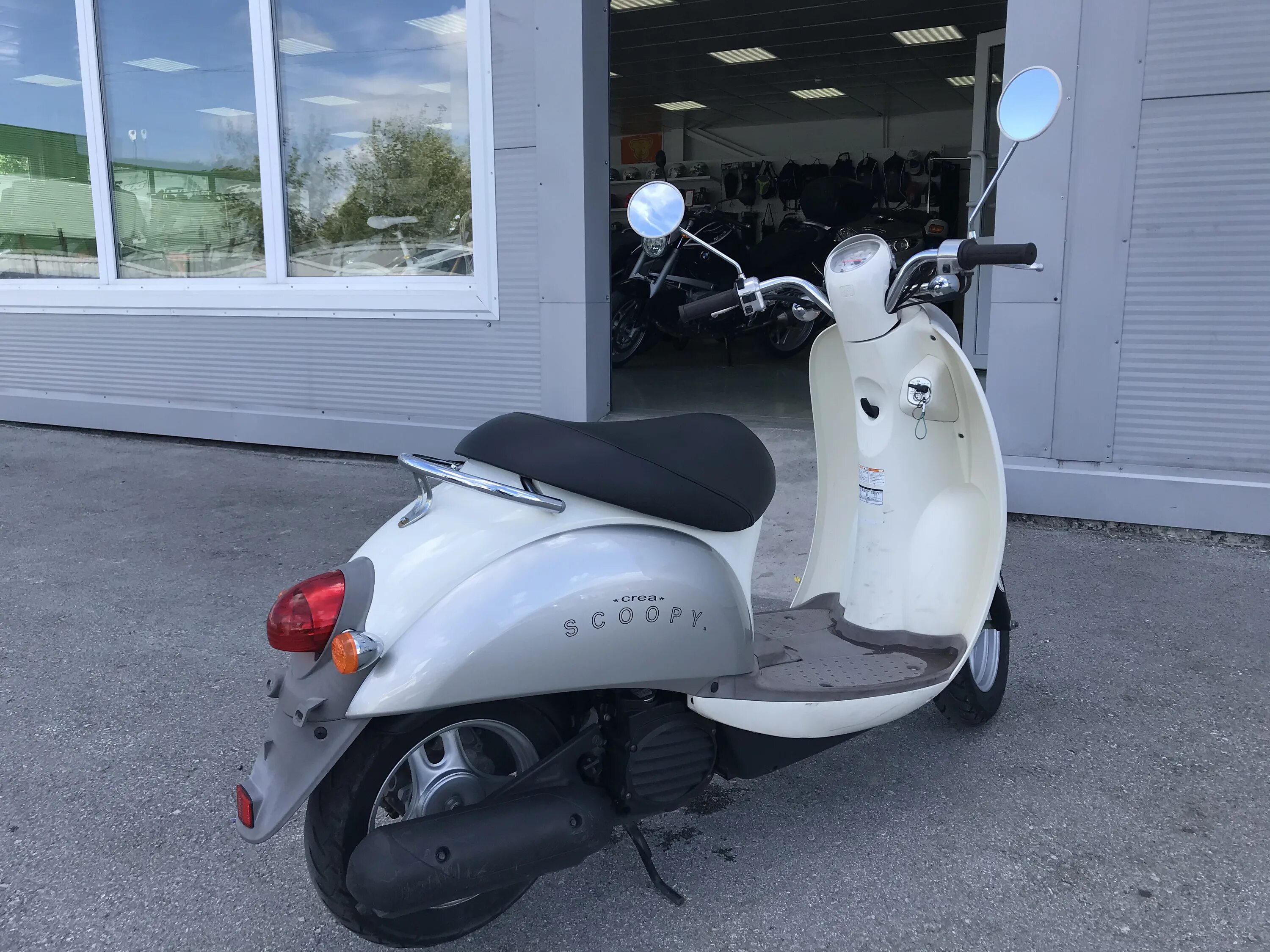 Honda scoopy 50. Рама honda crea scoopy. Honda crea scoopy багажник. Honda scoopy 50. Honda metropolitan scoopy.