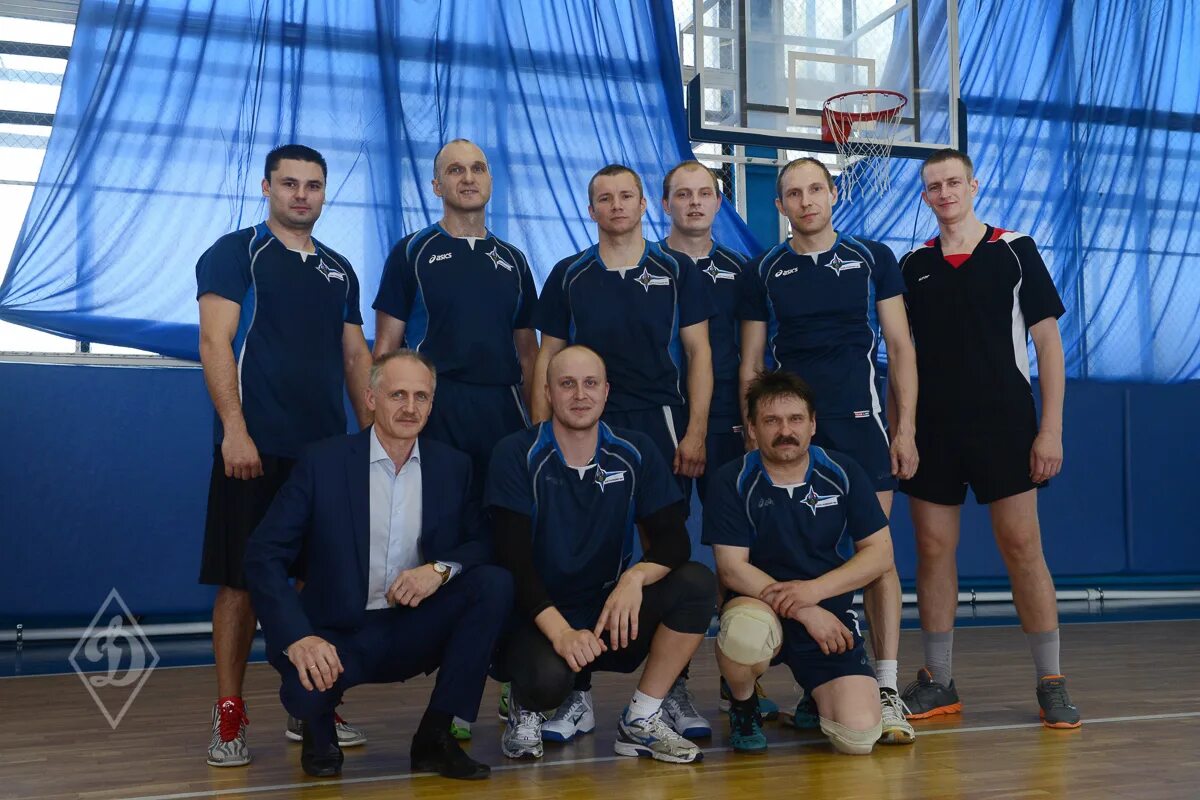 волейбол спб 2005. президент федерации волейбола санкт-петербург. питер стадион вфсо динамо. чро ого вфсо "динамо". соревнования по волейболу в питере.