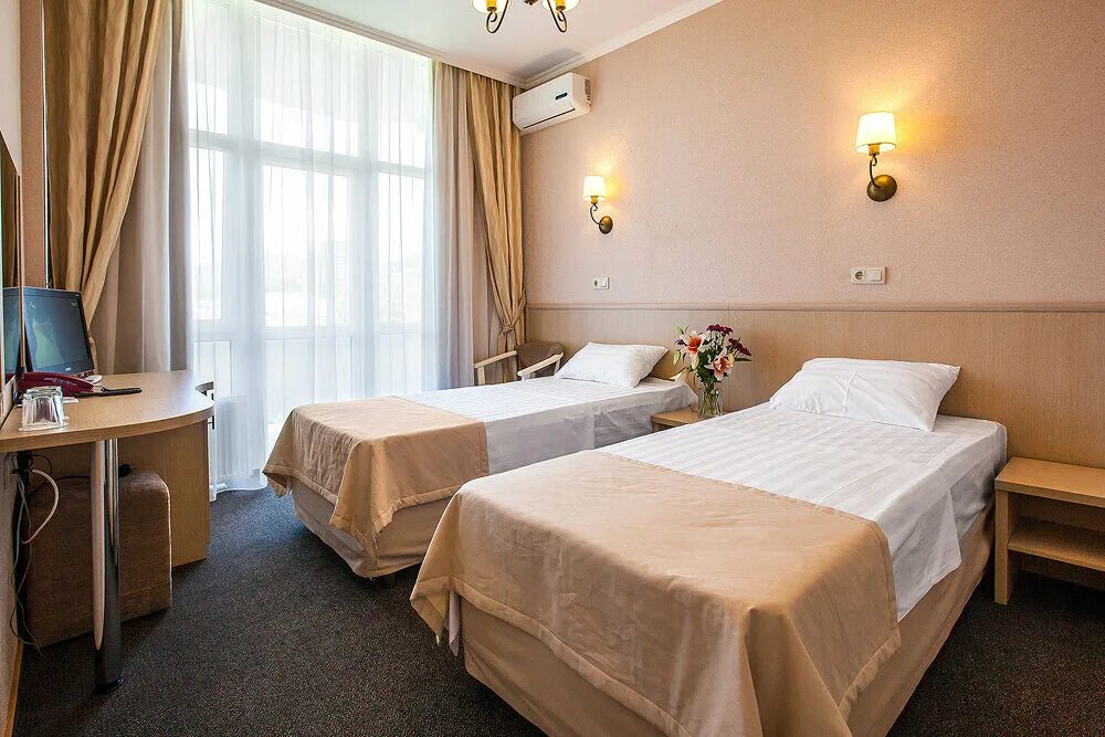 Санаторий знание номер стандарт фото. Адлер-сочи санаторий знание. Парк санатория знание в адлере. Санаторий знание бронирование. Санаторий номер.