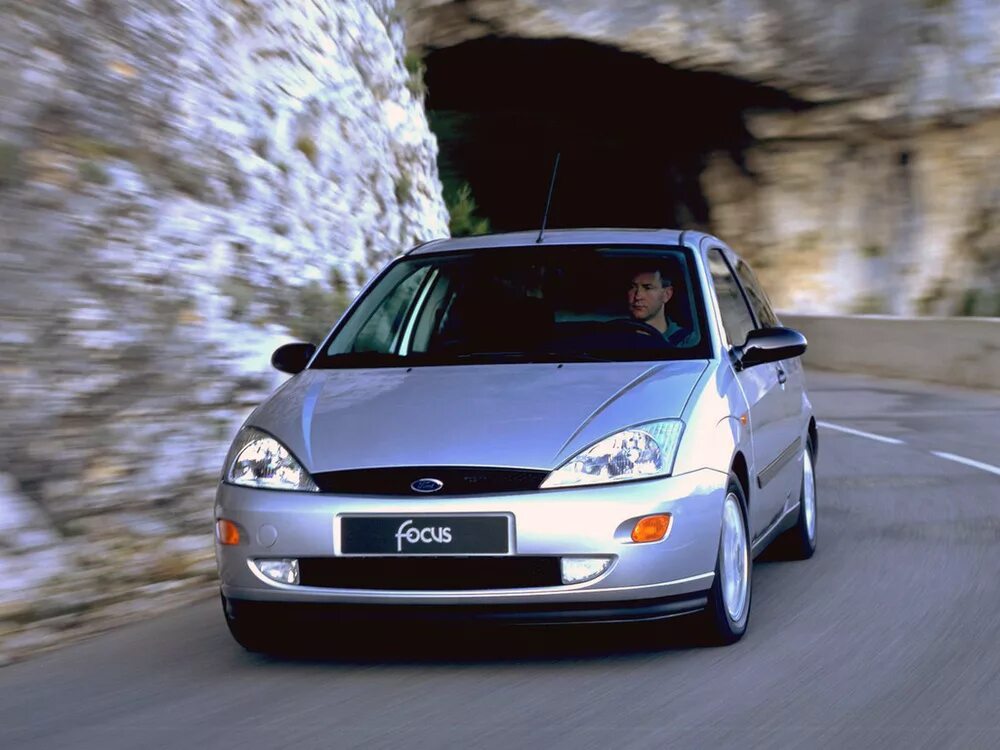 Форд первого поколения. Ford Focus 1. Ford Focus 1998. Форд фокус 1 поколения. Ford Focus 1 1998.