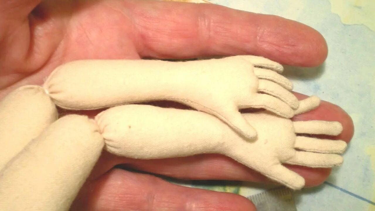 Как сделать ручки для куклы. Пальцы текстильной куклы. прошитые пальцы куклы. как сделать пальчики текстильной кукле.