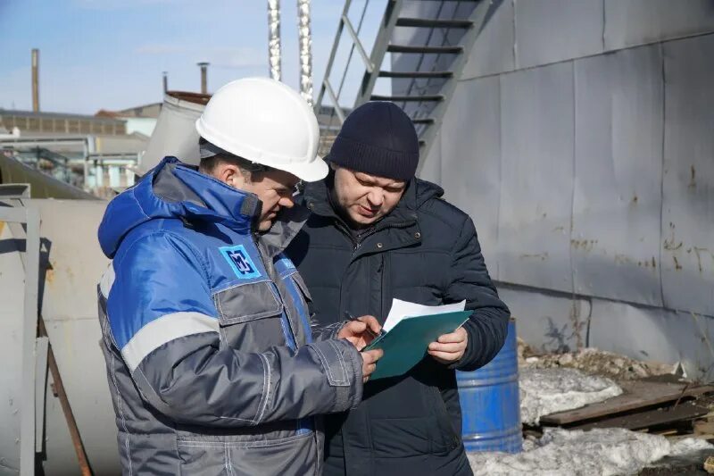 металлургический цех святогор. трудовая вахта. старое черно белое фото трудовая вахта в честь 8 марта. трудовая вахта. было цеховыми.