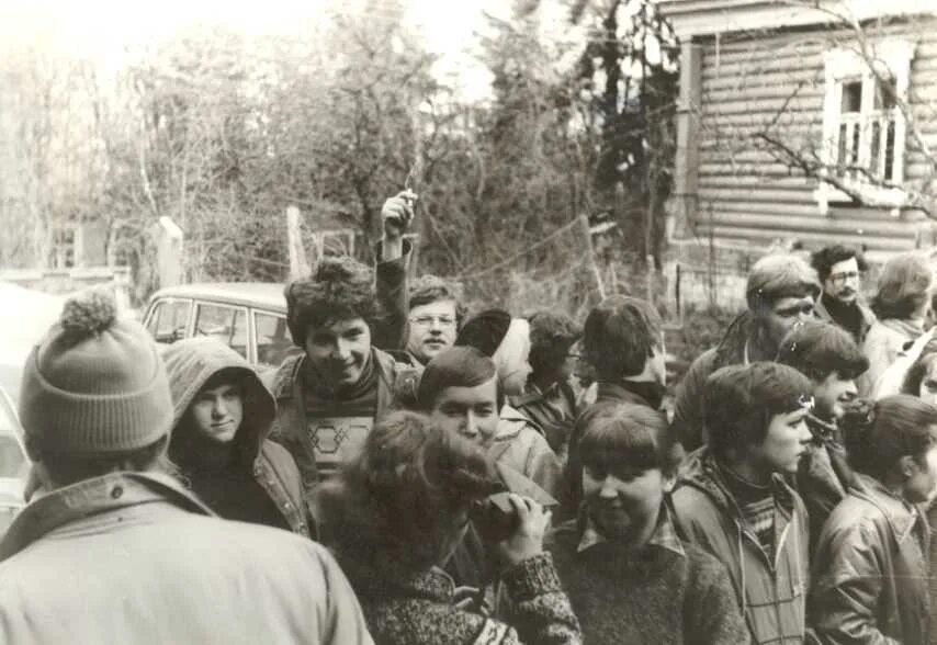 Геологи мгу. Физфак мгу выпуск 1982. географический факультет мгу выпуск 1977. мгу геологический факультет выпуск 1982 годах.