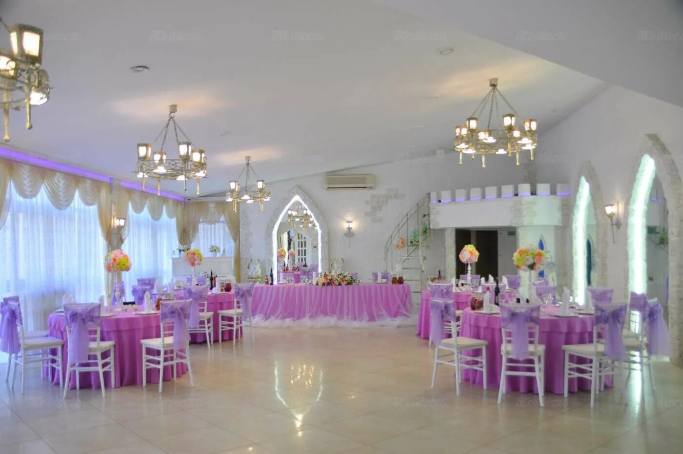 Кирочный двор. Кирочный двор банкетный зал спб. Ресторан золотой двор санкт-петербург. Кирочная 36 кирочный двор. Кирочный двор санкт-петербург кирочная.