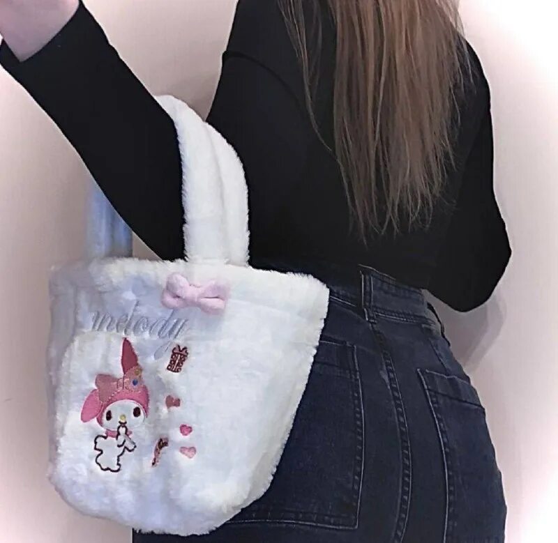 вещи вб 18. сложенные вещи. нужные вещи для путешествий. товары с aliexpress 18 +. вещи вб 18.