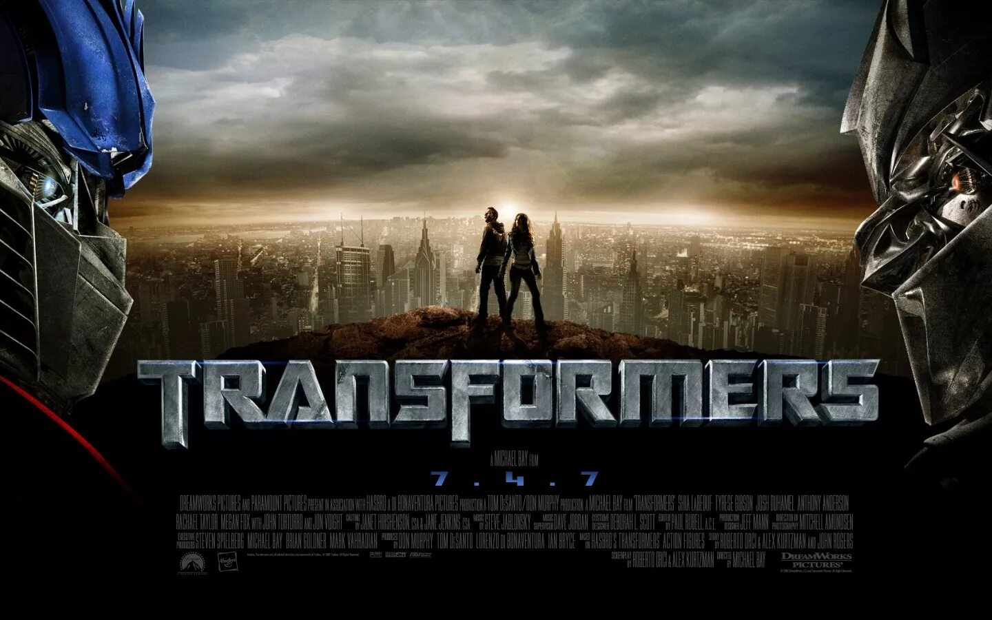 Transformer türkçe. Трансформеры 2007 Постер. Трансформеры афиша.