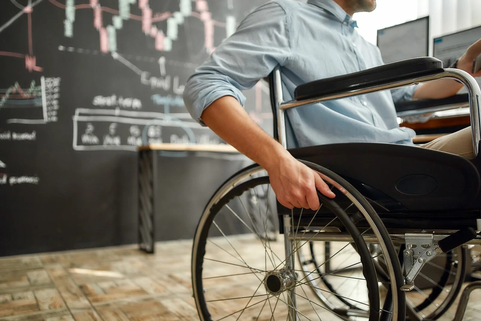 Инвалиды трудовое увечье. Инвалидность. Люди с инвалидностью. Предприниматели с инвалидностью. Инвалидность картинки.