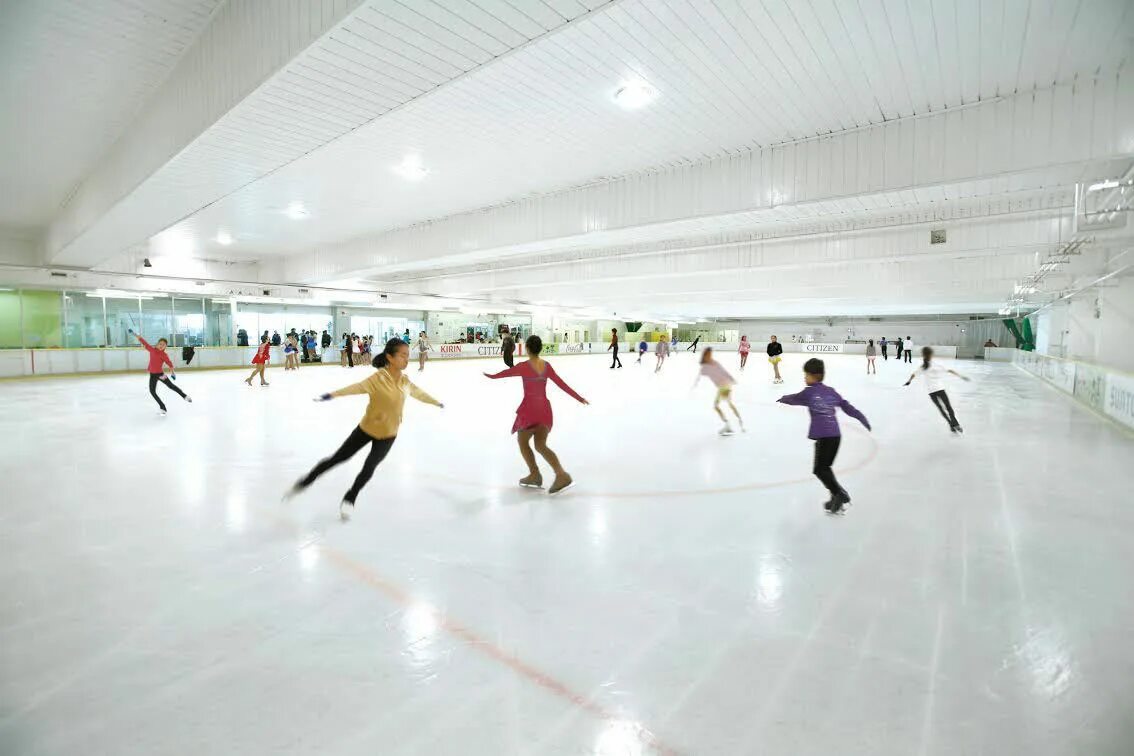 Конфетти каток. The Rink каток. Айс Арена Пхукет. Ледовый каток Пхукет. Ледовый каток Ice Arena Пхукет.