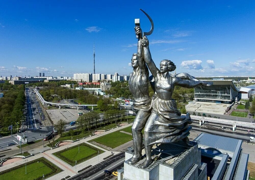 Где памятник. Скульптура Мухиной рабочий и колхозница. Памятник « рабочий и колхозница». Скульптор Мухина в.и.,Москва,1937. Монумент «рабочий и колхозница» веры Мухиной (1937). Памятник на ВДНХ рабочий и колхозница.