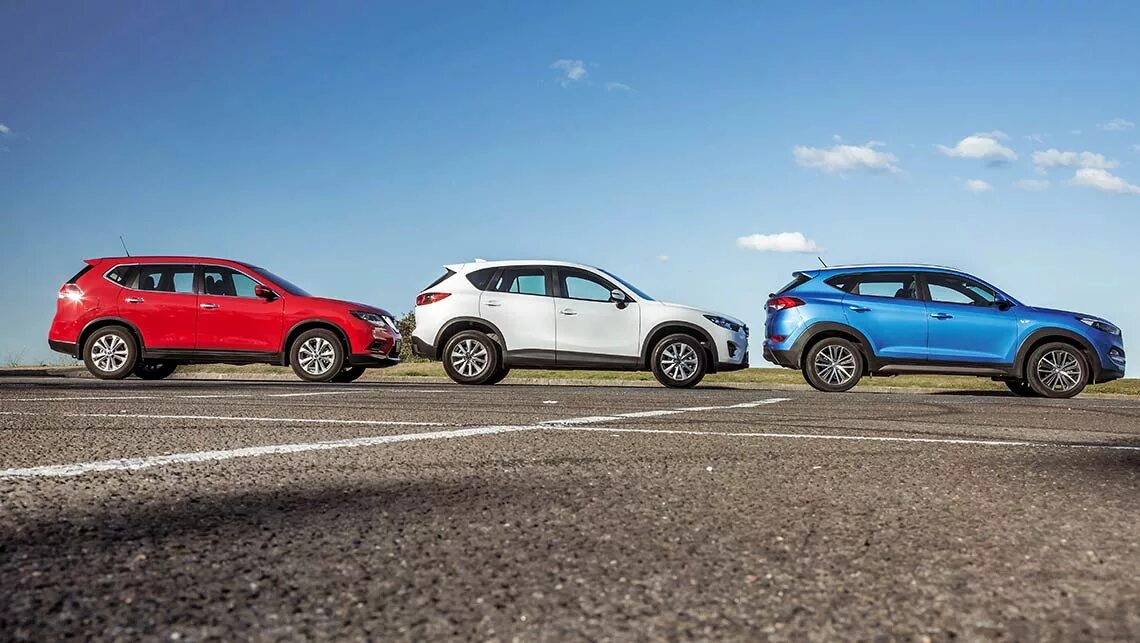 Nissan cx5. Мазда СХ-5 И Ниссан х Трейл. Nissan x-Trail vs Nissan Qashqai. Mitsubishi cx5. X trail сравнение