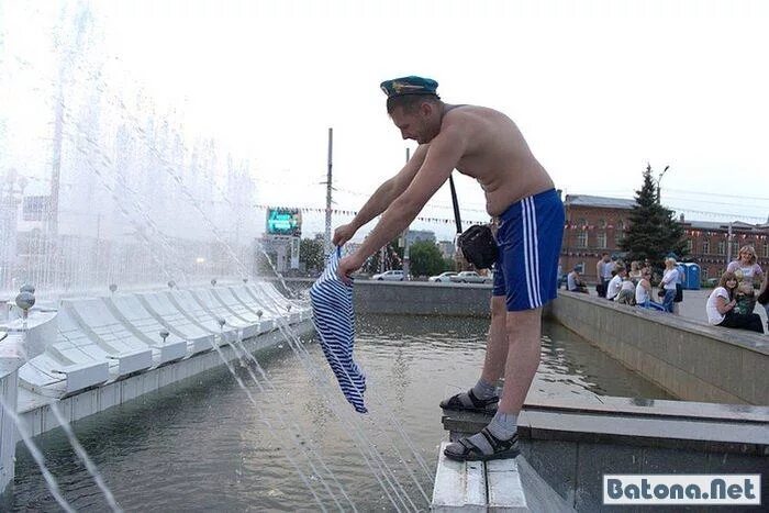 автоприколы. приколы на улицах города. приколы городе видео. приколы из жизни. на улице жарко.