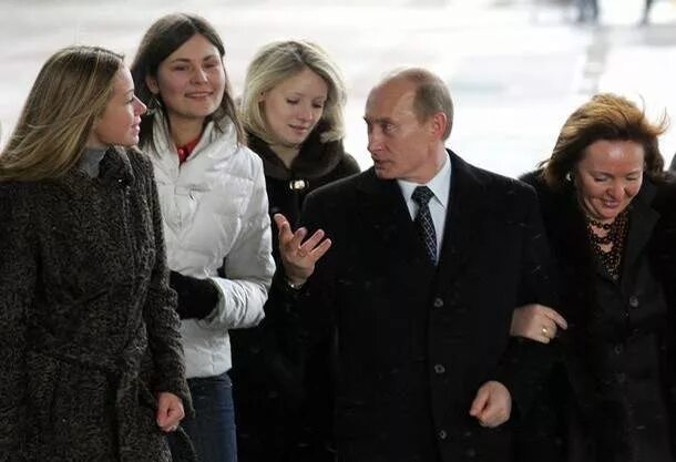 Как выглядят дети владимира путина Владимир Путин биография, личная жизнь, фото и видео, рост и вес, новости Ради