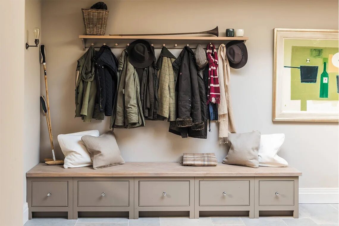 Хранение одежды в прихожей. Гардеробная под верхнюю одежду. Гардеробная в прихожей. Организация пространства в коридоре. Хранение одежды в прихожей.