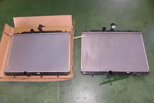 Removing the cooling radiator Nissan X-Trail 2007 - 2014