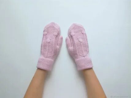 Розовые варежки