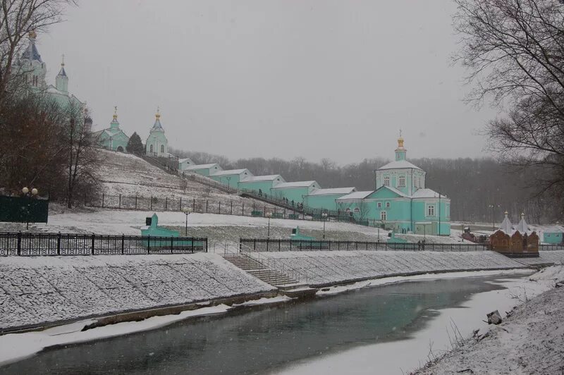 Местечко свобода курская. Коренная пустынь Курск. Коренная пустынь монастырь Свобода-. Коренная Пустошь Курск. Свобода монастырь Курск.