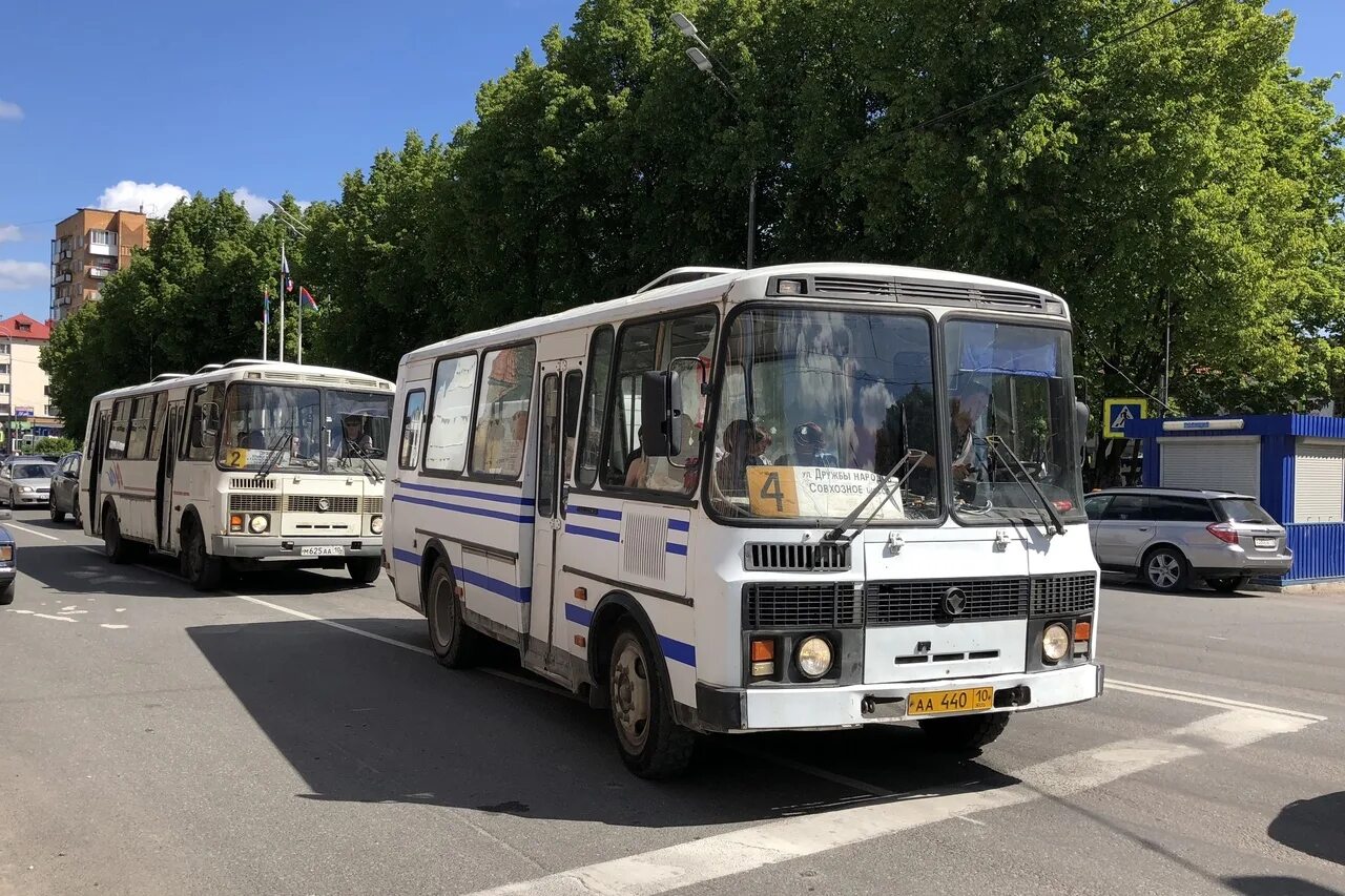 Автобус сортавала хелюля. Автобус 2 Сортавала. Автобус двойка Сортавала. Городские автобусы Сортавала.