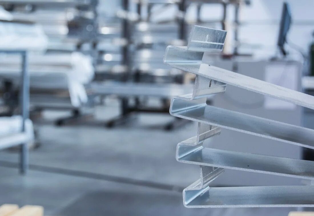 Форум предпринимательства сибири. Красфарма логотип. Белая работа красноярск. Прозрачный алюминий производство фото. Работа в красноярске вакансии.