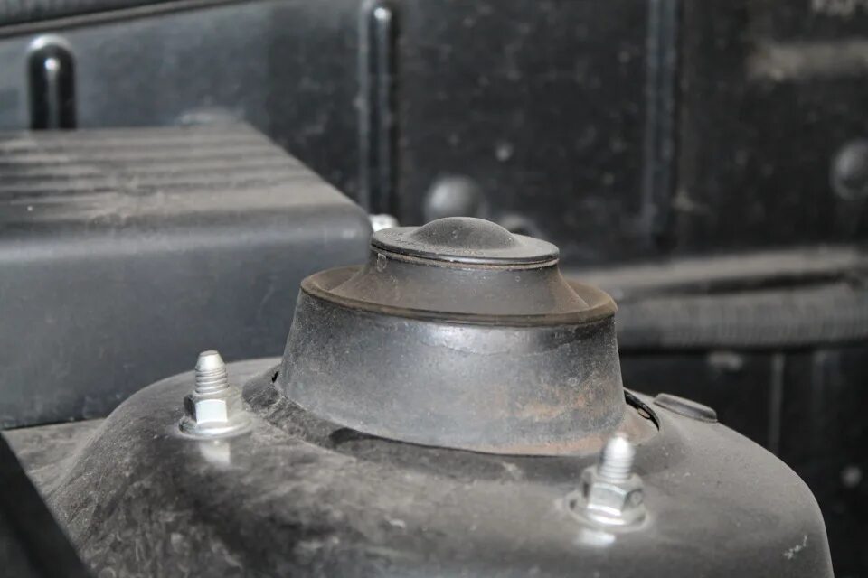 замена опорных подшипников (передних), замена шаровой - Chevrolet Lanos, 1,5 л, 