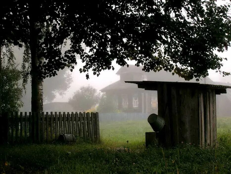 Жизнь как колодец там вода. Ваз в колодце. Жизнь как колодец там вода. Фото в маске на аву для пацанов. Старый деревенский колодец.