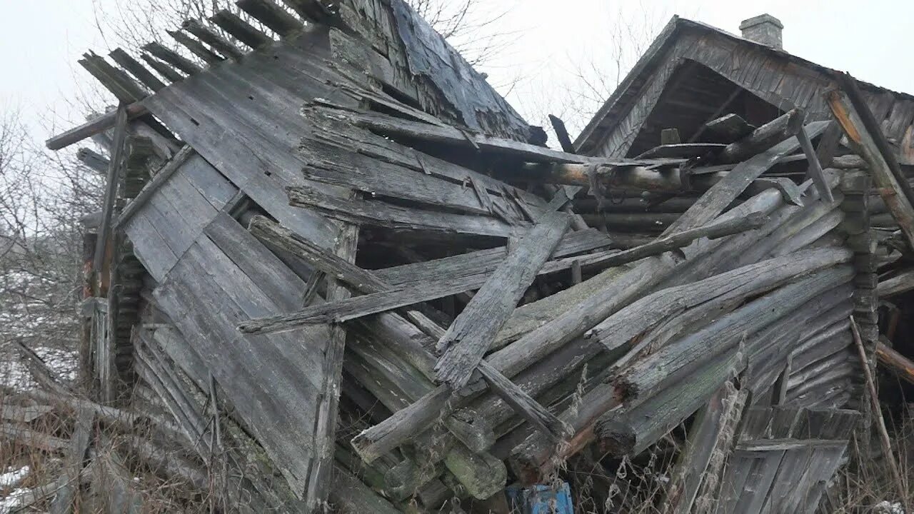 Село молчали. Село молчали. Глухая деревня заброшенная. Заброшенная деревня гусево. Умирающие деревни фото.