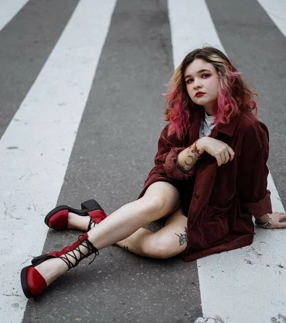 Гитара алёны швец. Группа алёны швец. Взрослые швец. Отец алёны швец. Взрослые швец.