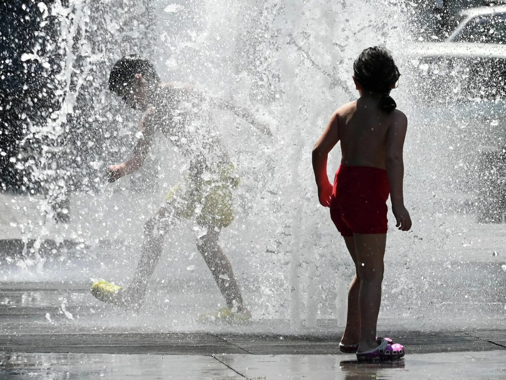 Муся андрей михайлович новый уренгой. 14 жарко. Жаркое лето. 14 жарко. Пляж эльдорадо верхний бор тюмень.