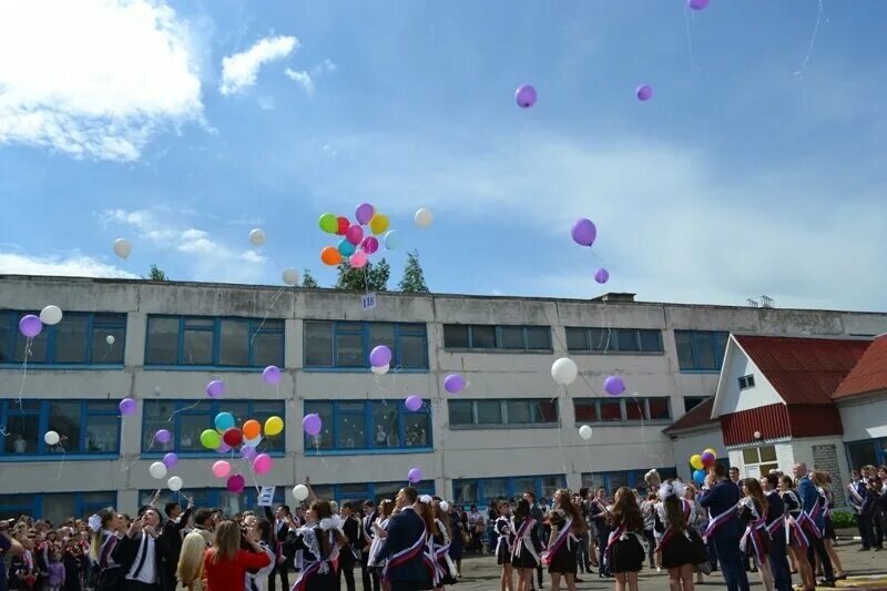 школа кировская город карачев. школа имени горького карачев. школы города карачева. город карачев школа имени кирова. школы города карачева.