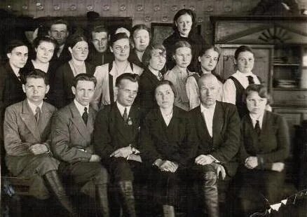 Коллектив педагогов. Коллектив преподавателей. Школа 1942 года. Школа 1937 года