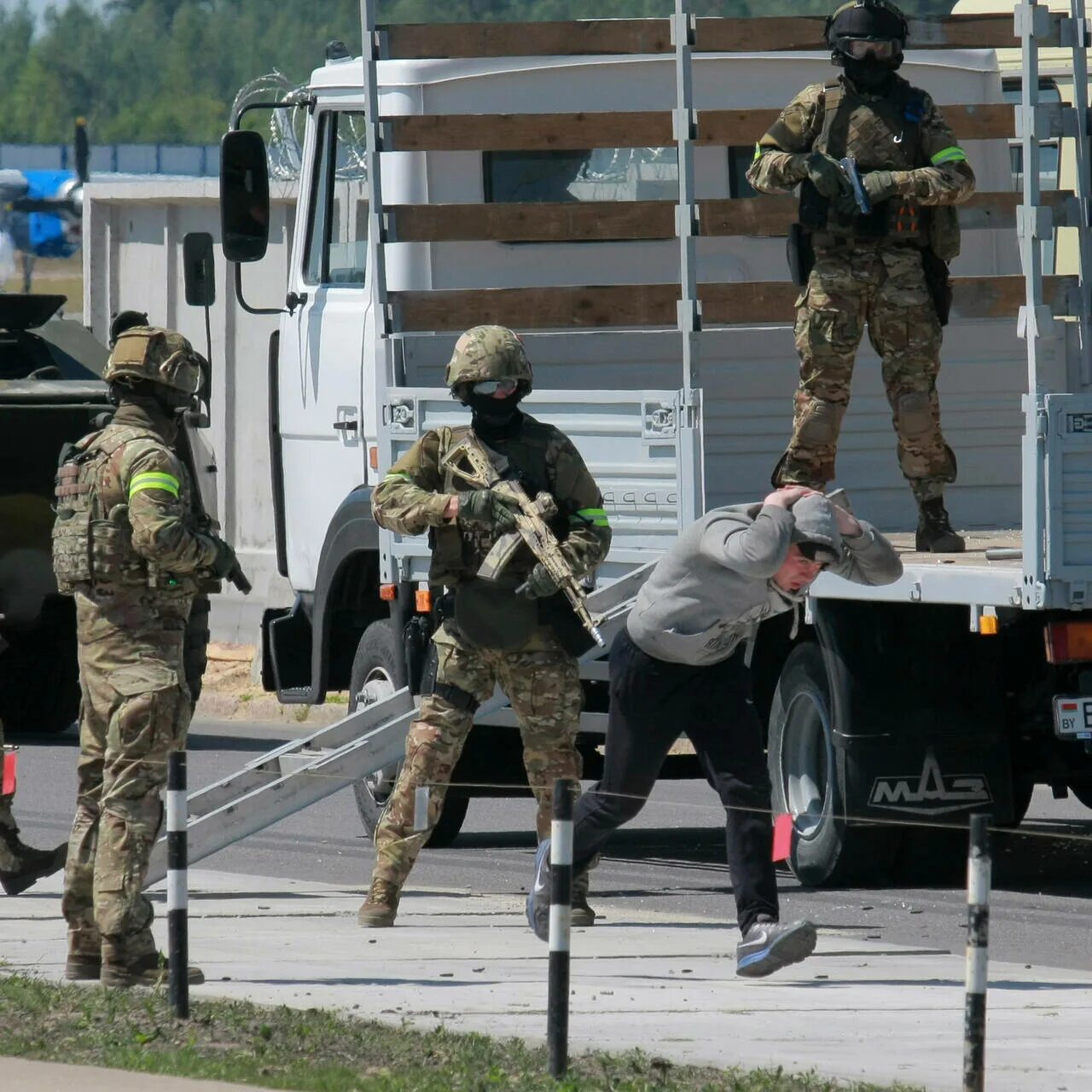 Кибер партизаны. Протесты в беларуси 2020. Белорусские беженцы. Задержание в белоруссии. Завербованный.