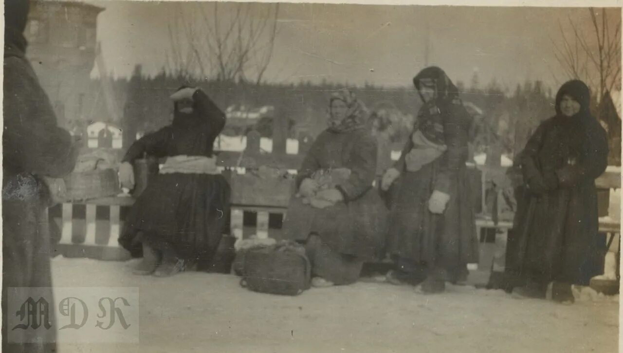 продовольствие в годы гражданской войны. кто такие мешочники в истории. мешочники это в истории. мешочники во время гражданской войны. черный рынок гражданская война.