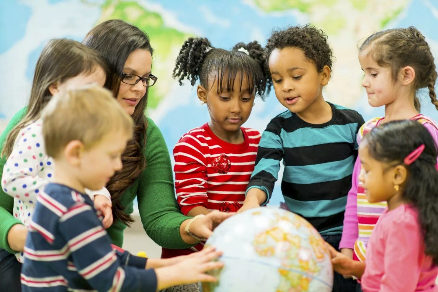 Each child. Дети teaching. long day care австралия. дети в садике австралия. kindergarten учитель.