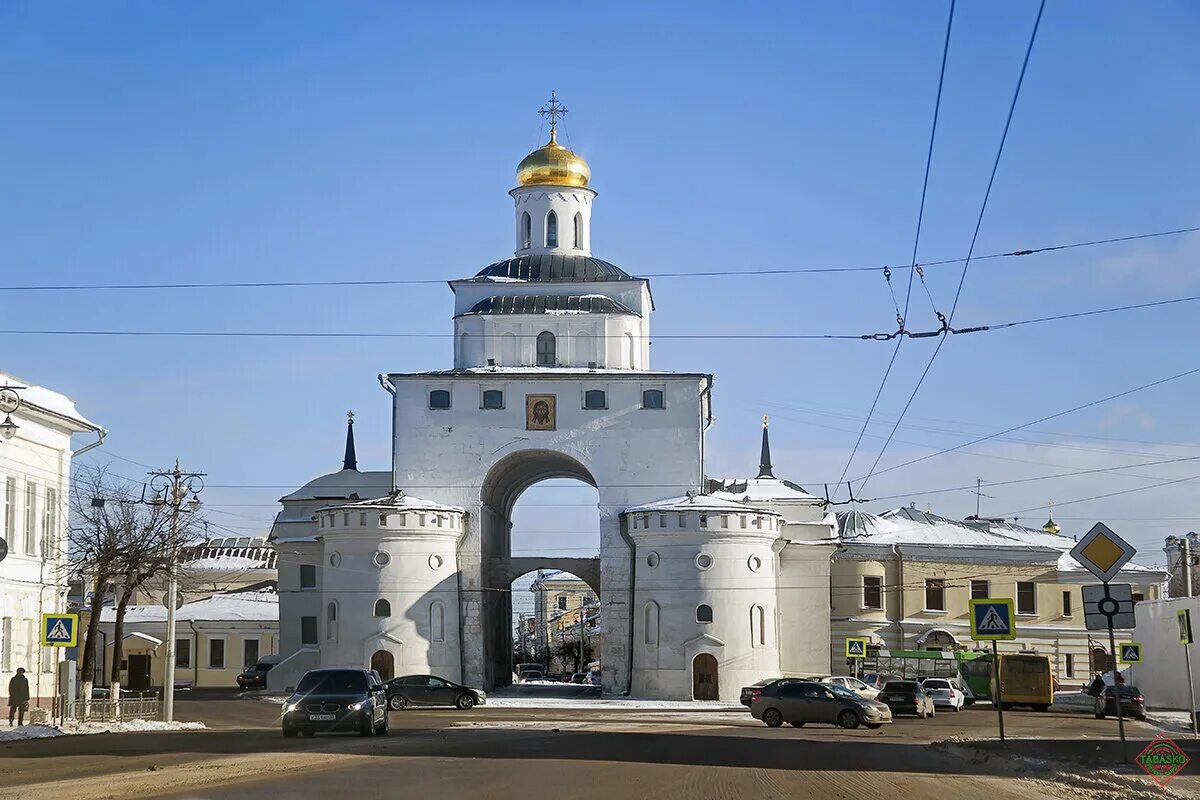 Золотые ворота достопримечательность какого города. Золотые ворота во Владимире. Часовня золотые ворота во Владимире во Владимире. Золотые ворота во Владимире зимой.