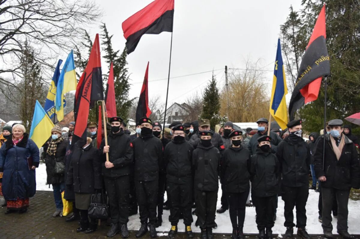 Украинские нацисты. Фашисты на Украине. Русские фашисты. Нацисты на Украине 2014. Украина без вранья