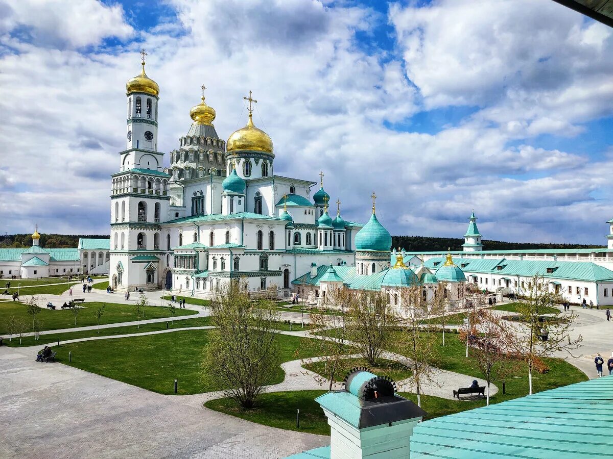 Истра новый иерусалим монастырь. Воскресенский новоиерусалимский монастырь истра. Новоиерусалимский монастырь экскурсии. Воскресенский новоиерусалимский монастырь. Новоиерусалимский храм в истре.